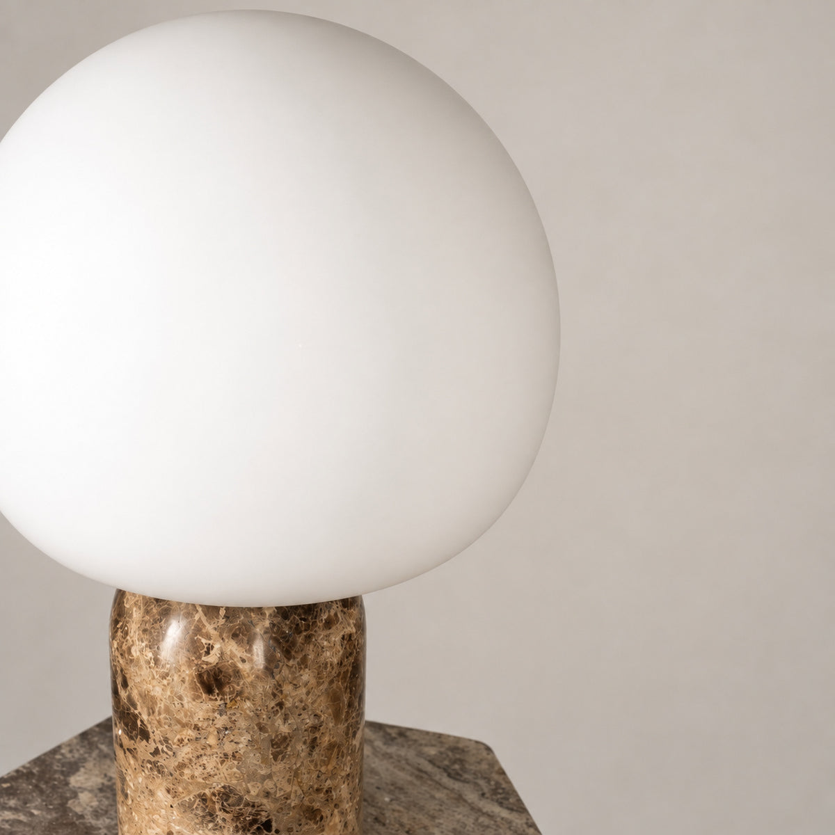 Colonnata Lamp