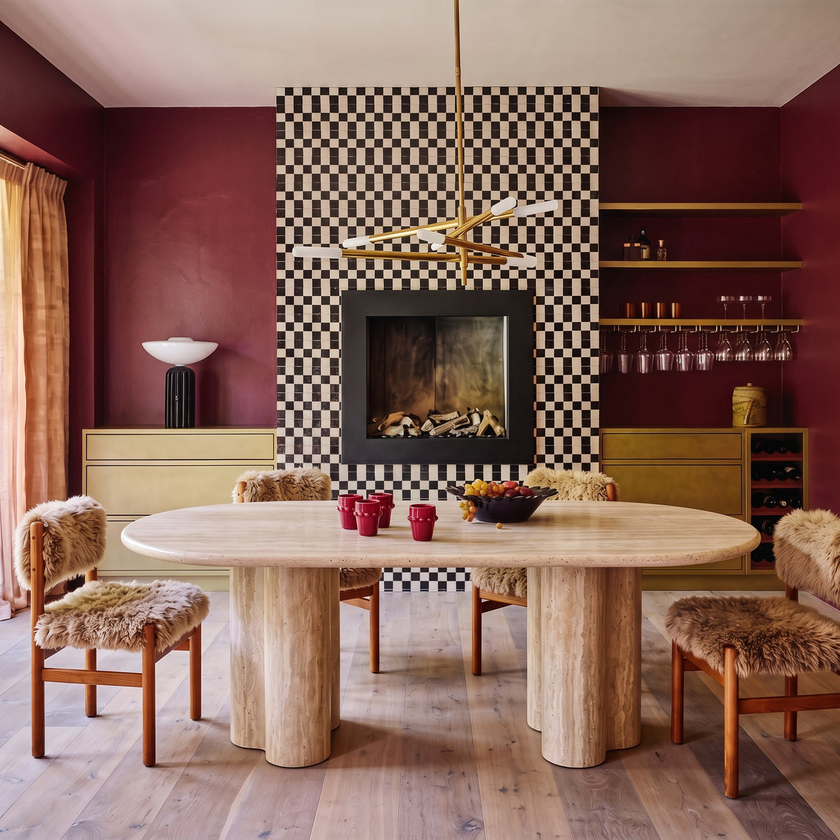 Novelda Table