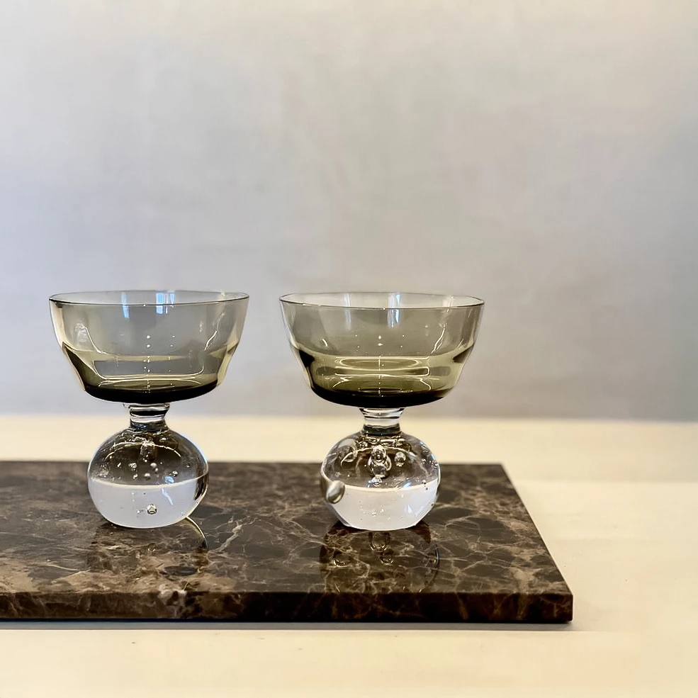 Porroig Glass