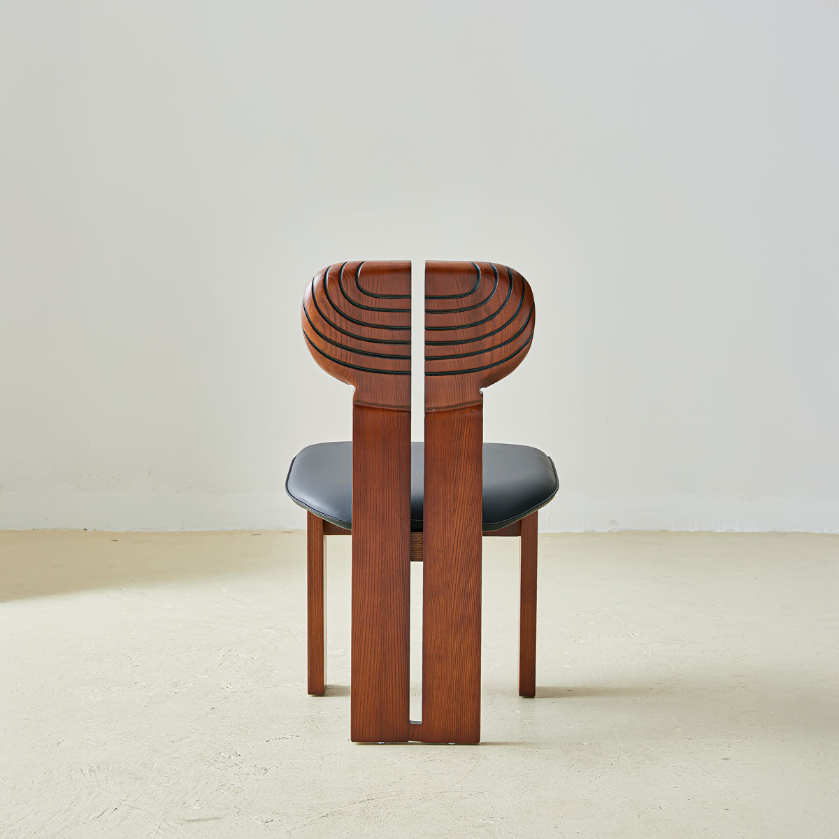 Basetas Chair