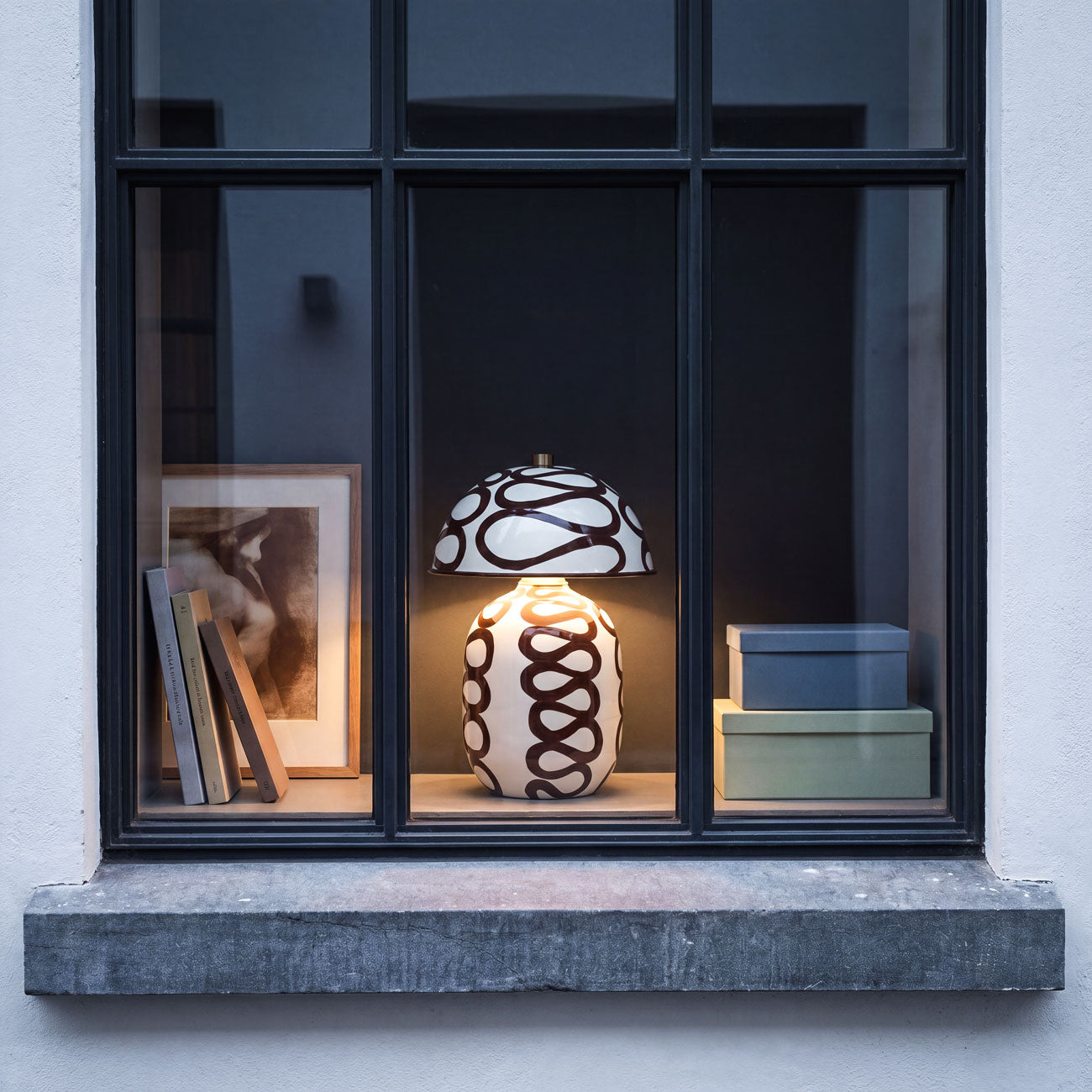 Brown Boquer Lamp