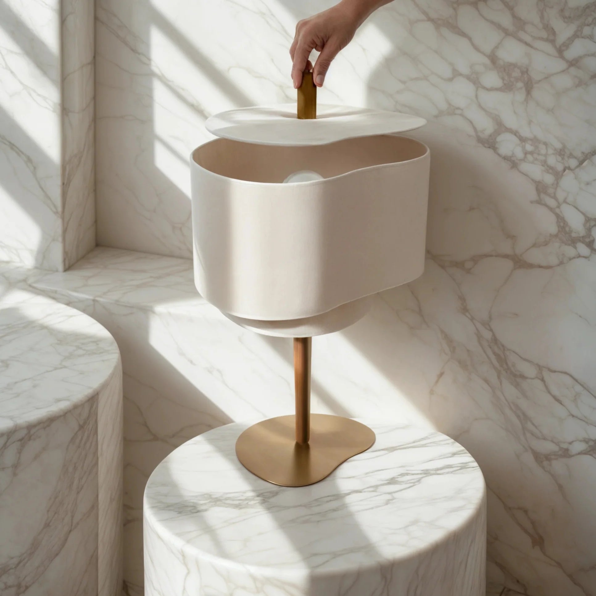 Catlar Lamp
