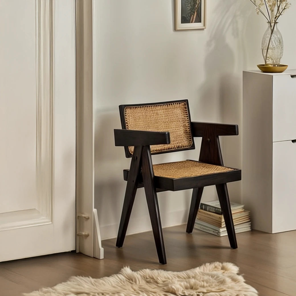 Llevant Chair