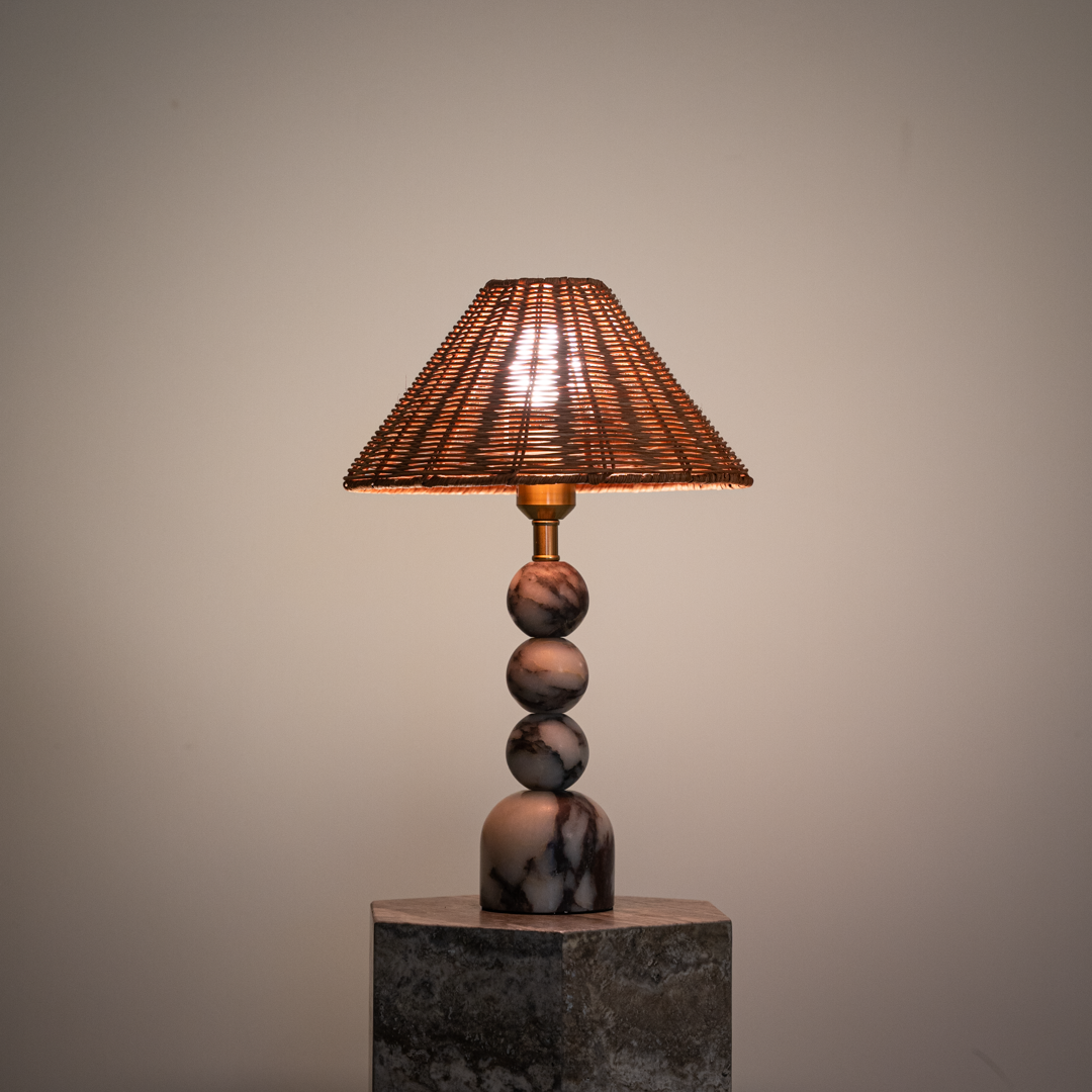 Bassa Lamp