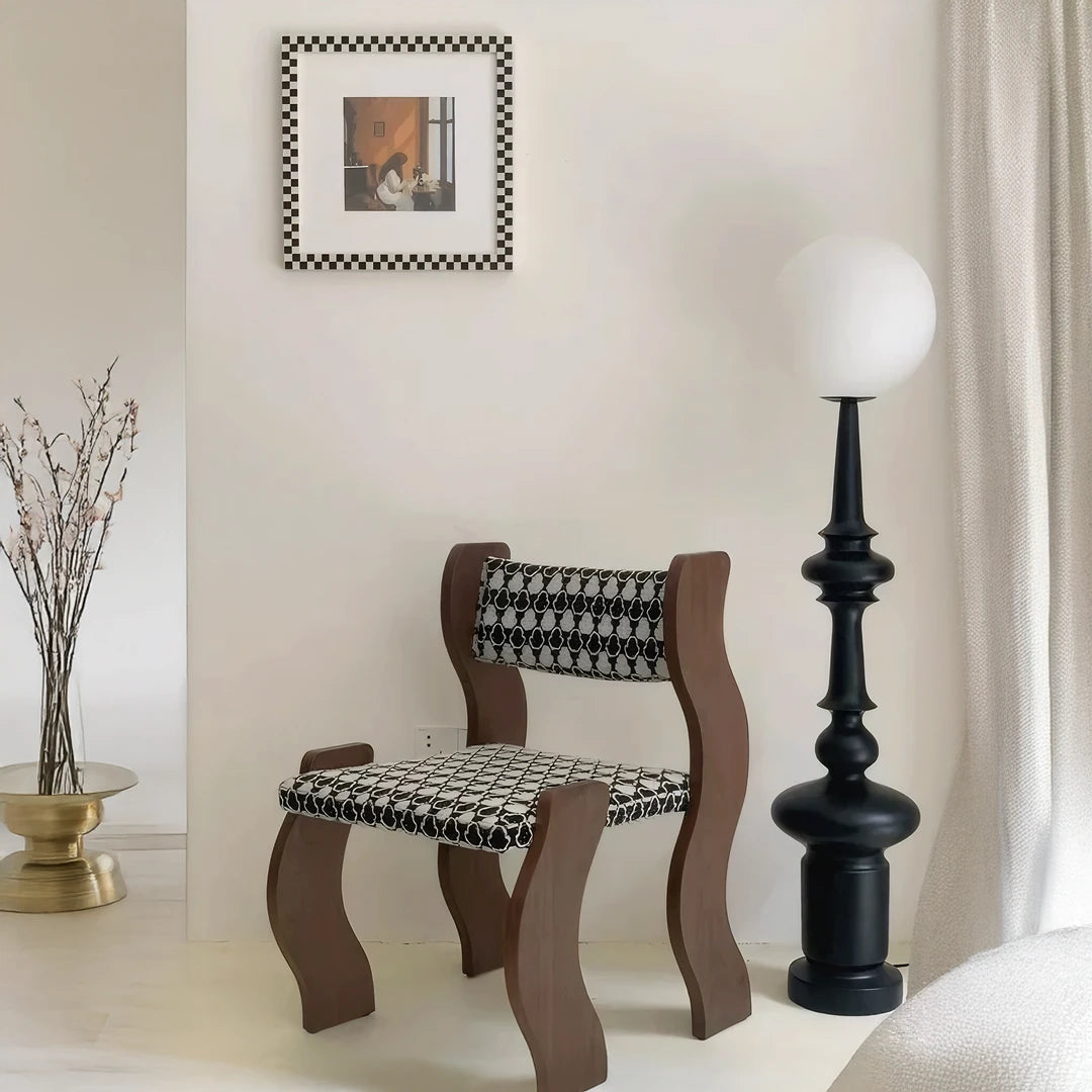 Biniarroi Chair