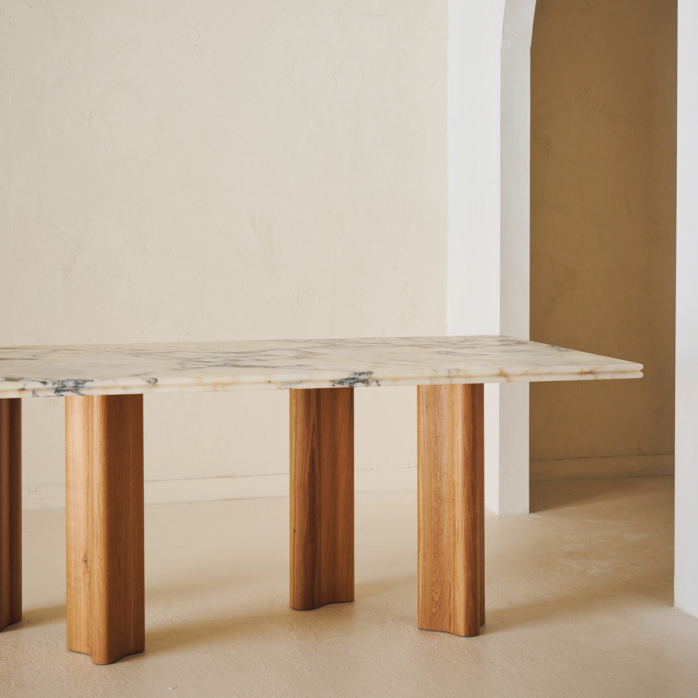 Calonet Table