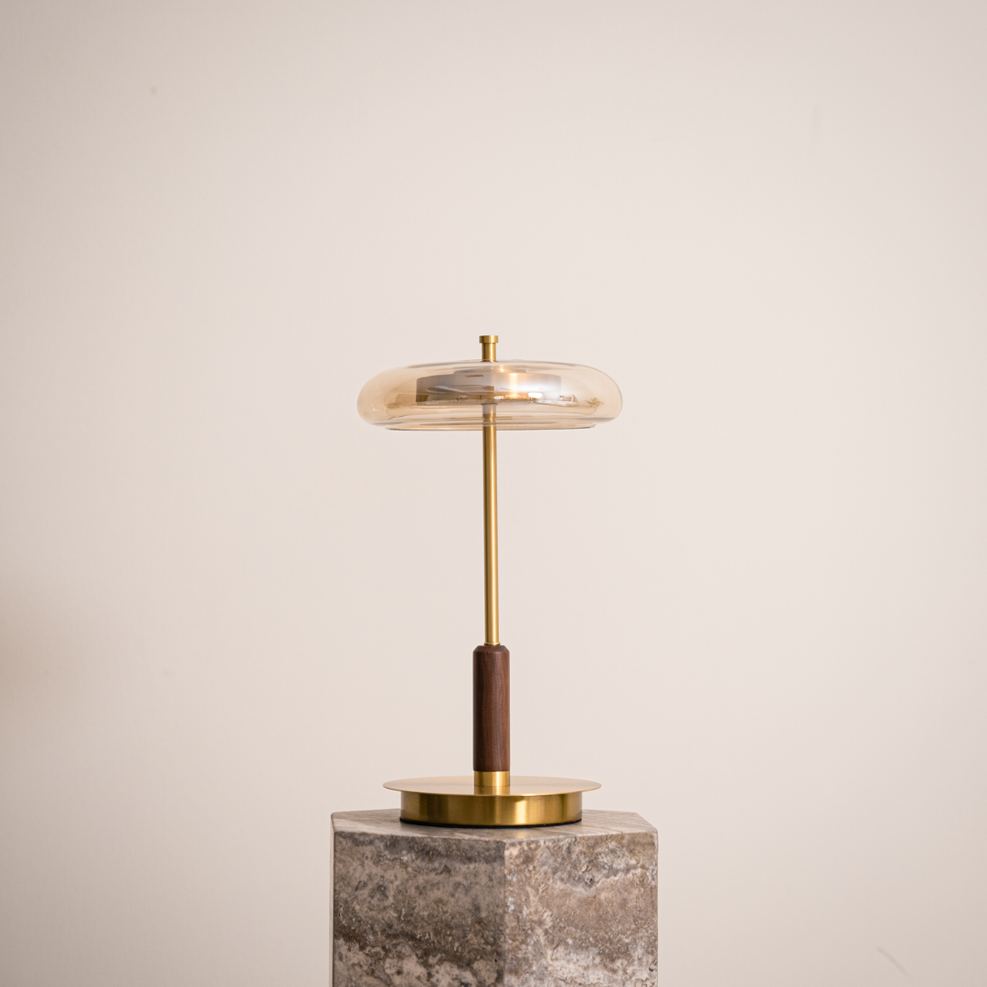 Ses Mones Lamp