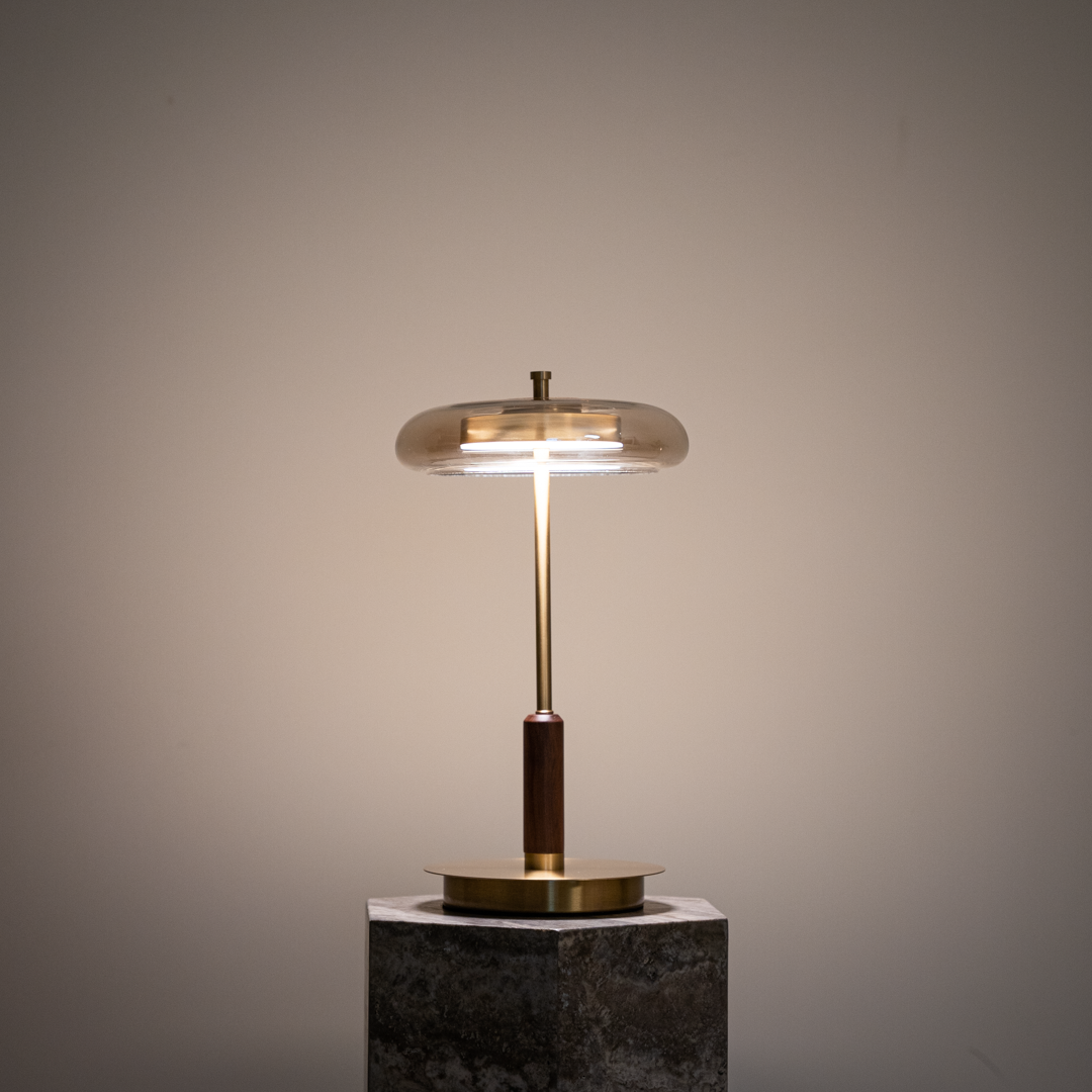Ses Mones Lamp