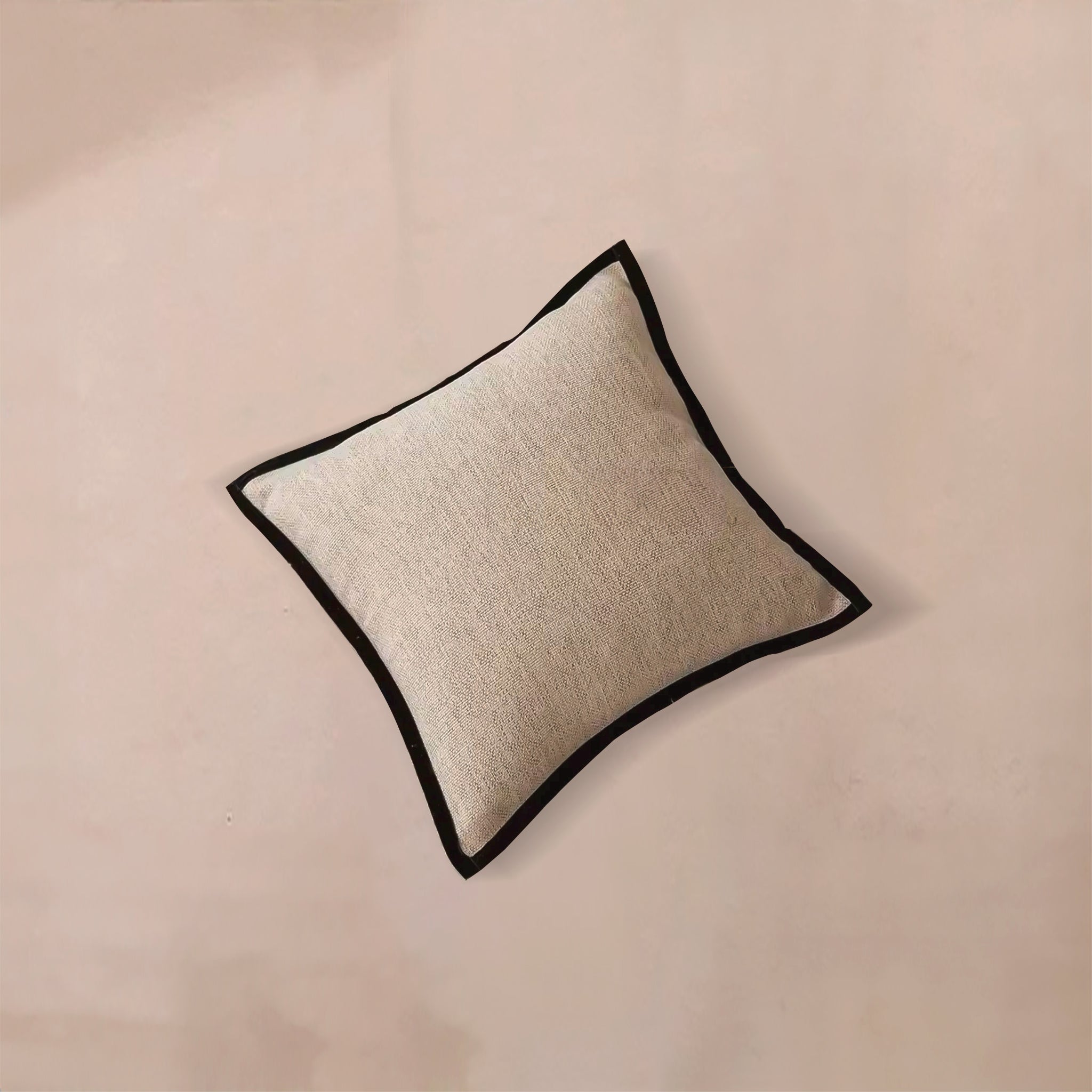 Serrado Cushion